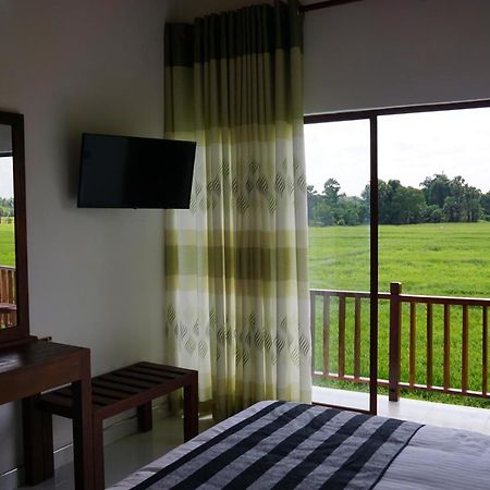 Hotel Sunshine Tourist Rest Anuradhapura Exterior foto