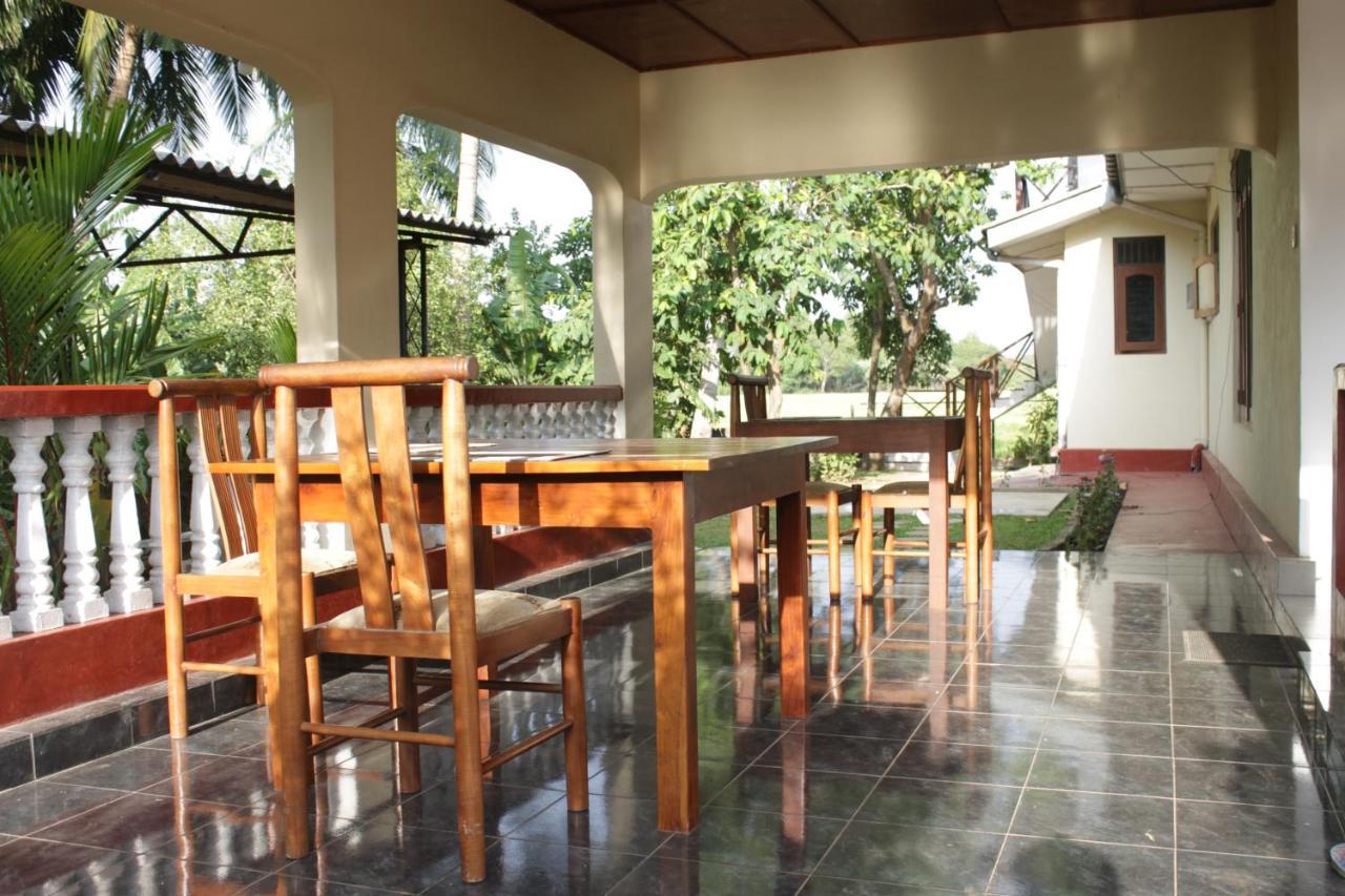 Hotel Sunshine Tourist Rest Anuradhapura Exterior foto
